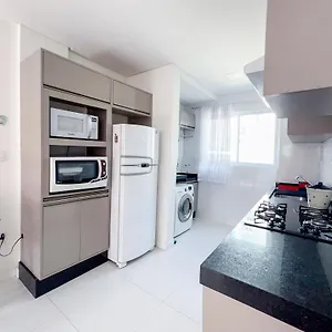  Apartamento 2 Dormitórios A 400 Metros Do Mar Brasil